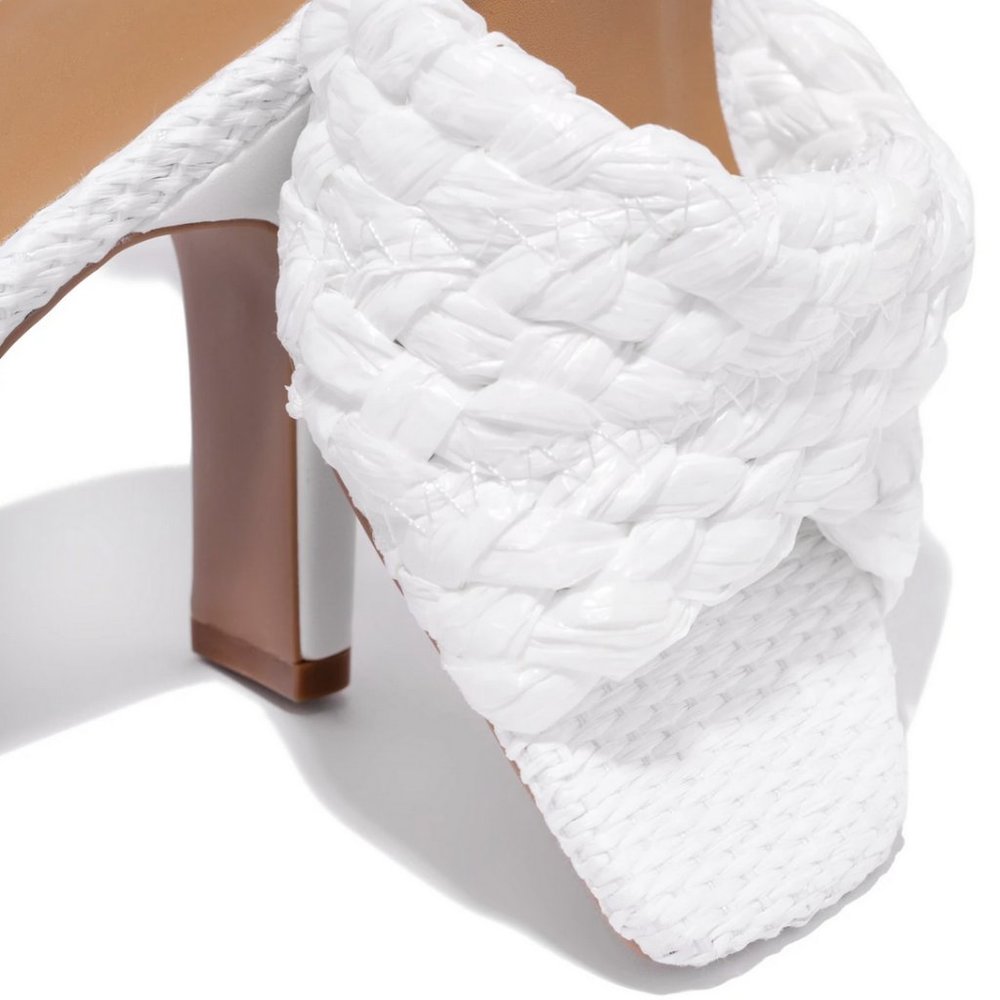 !! NEW !! Raffia Mule Heels in White - Picture 3 of 7